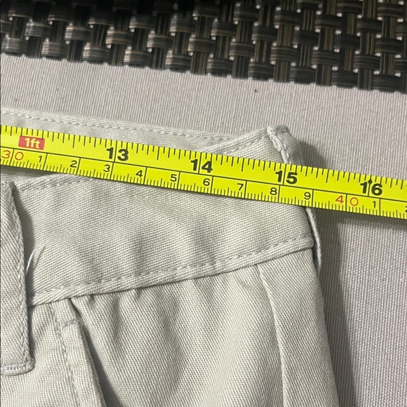 Old Navy Women Khaki Pants Skinny Stretch Size 6 for casual wear or uniform - Picture 5 of 11